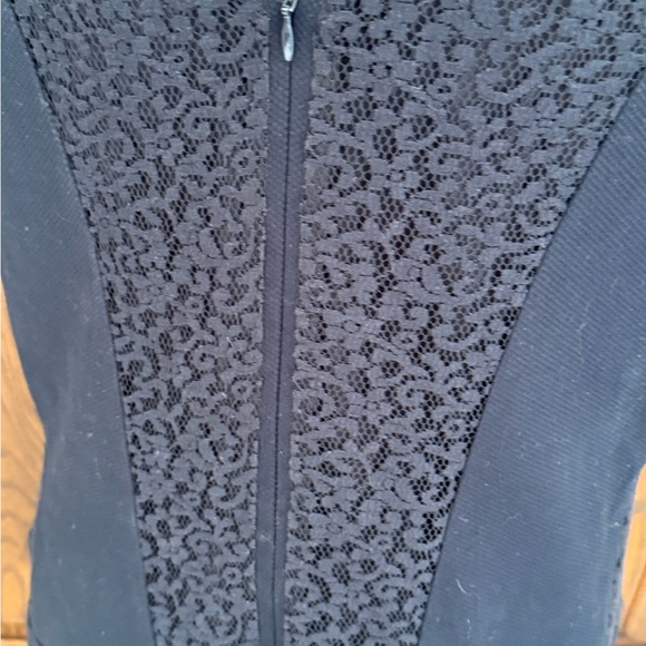 Elegant Blue Lace Dress - Picture 4 of 5